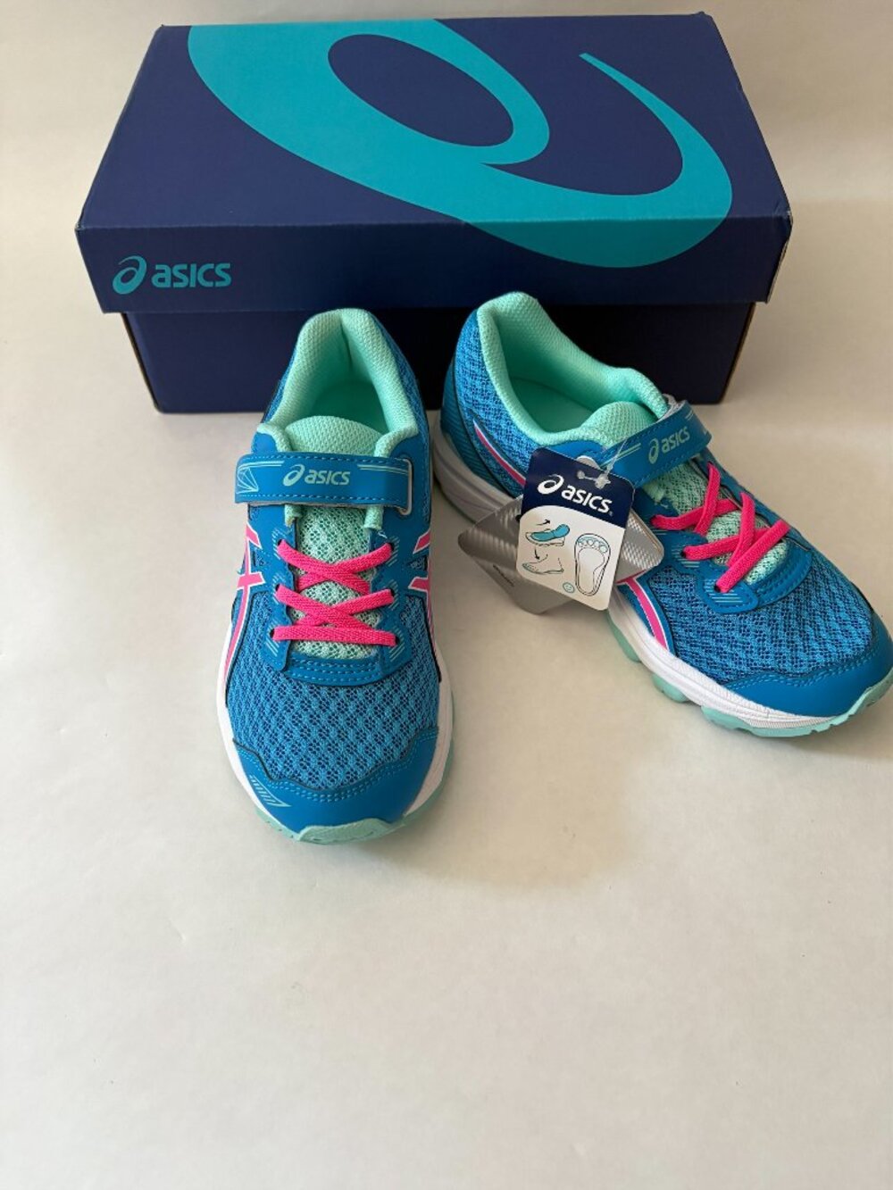 NIB Girl's Asics Turquoise/Pink Gel-Venture 7 GS Sneakers US Size 1.5